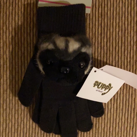 Puppy at Heart “PUG” Child’s mittens NEW - Picture 3 of 11